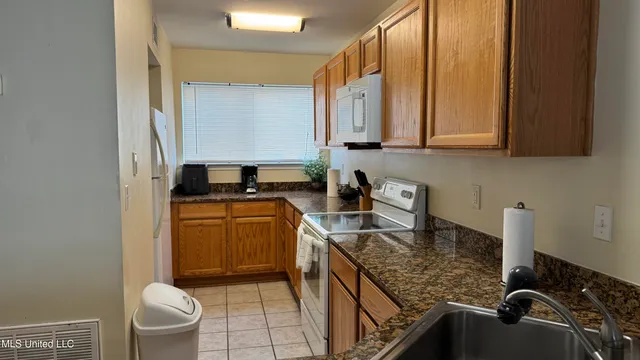 $1,800 | 1664 Beach Boulevard, Unit F103, Biloxi, MS 39531