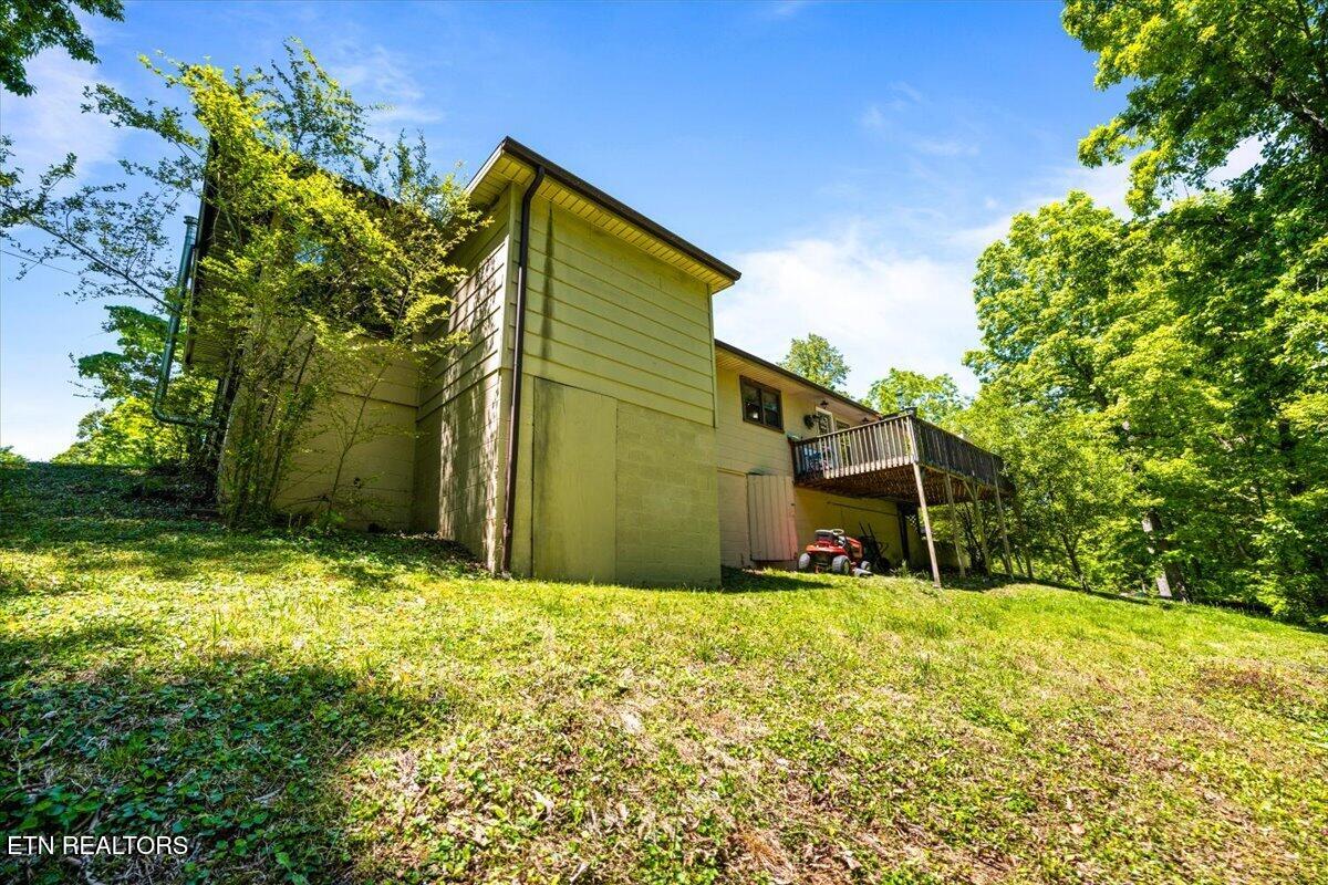 905 Pinecrest Road Jacksboro, TN 37757 - Photo 26 of 31 51-905 Pinecrest Rd