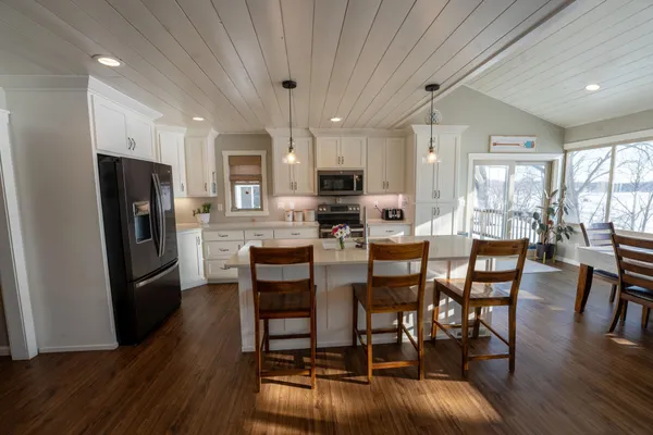 $799,900 | 24299 Co Highway 6, Detroit Lakes, MN 56501