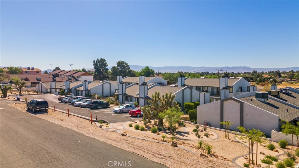 19087 Allegheny Road Apple Valley, CA 92307 - Photo 5 of 47