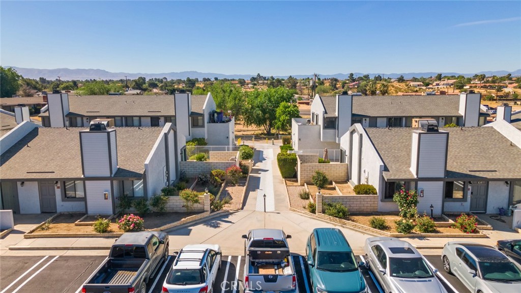 19087 Allegheny Road Apple Valley, CA 92307 - Photo 7 of 47