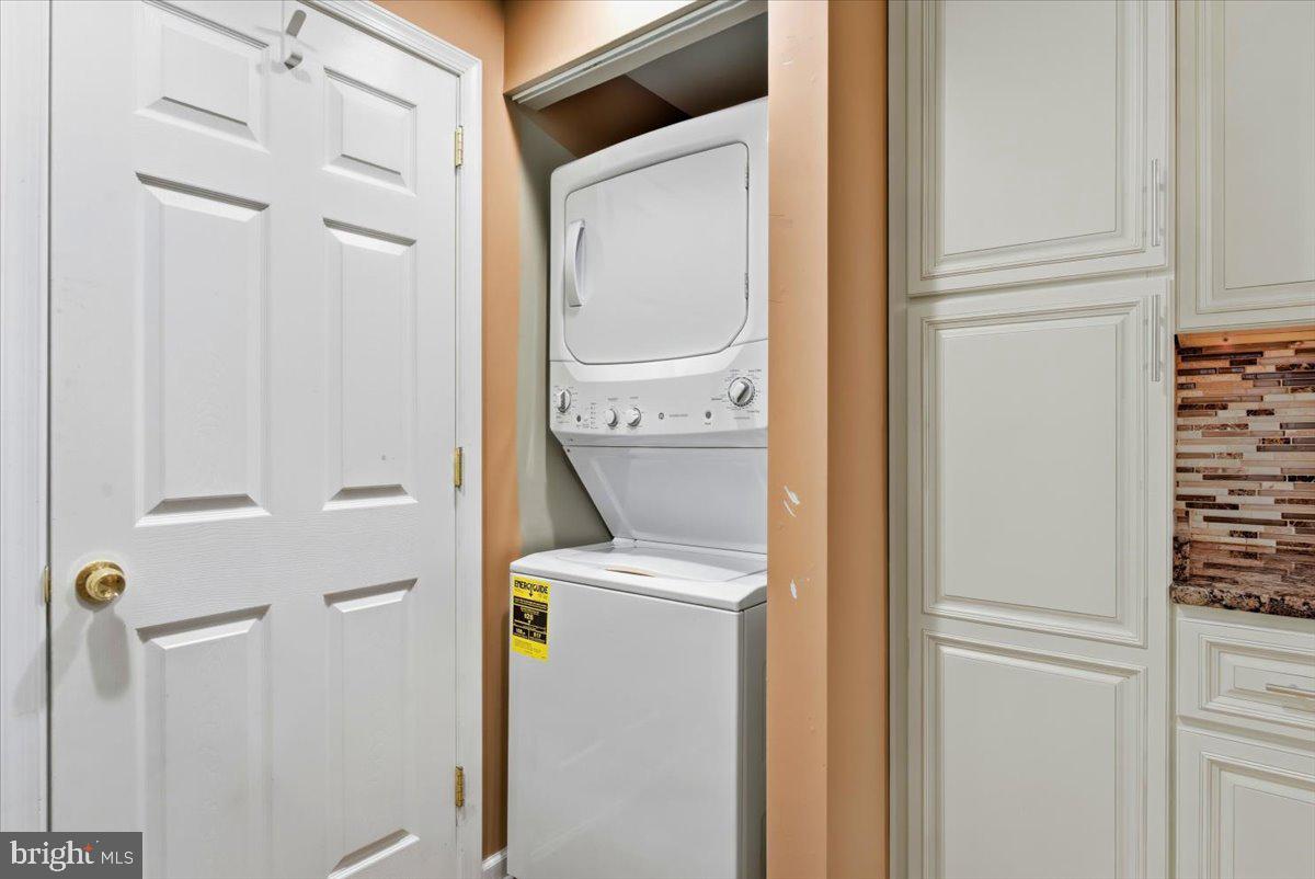 5803 Hall Street Burke, VA 22015 - Photo 58 of 77 Lower-Level Kitchen w. full-sized washer & dryer