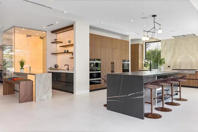 $11,500,000 | 2733 Northeast 16th Street, Fort Lauderdale, FL 33305