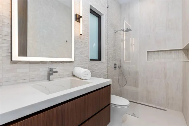 $11,500,000 | 2733 Northeast 16th Street, Fort Lauderdale, FL 33305