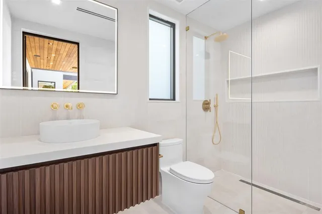 $11,500,000 | 2733 Northeast 16th Street, Fort Lauderdale, FL 33305