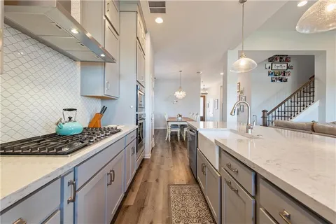 $594,500 | 7117 Jument Drive, Austin, TX 78738