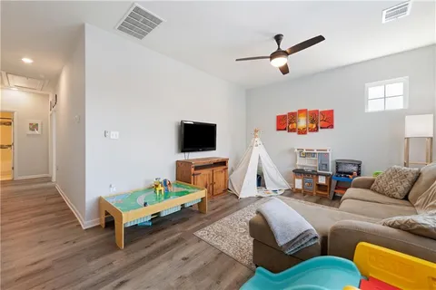 $594,500 | 7117 Jument Drive, Austin, TX 78738