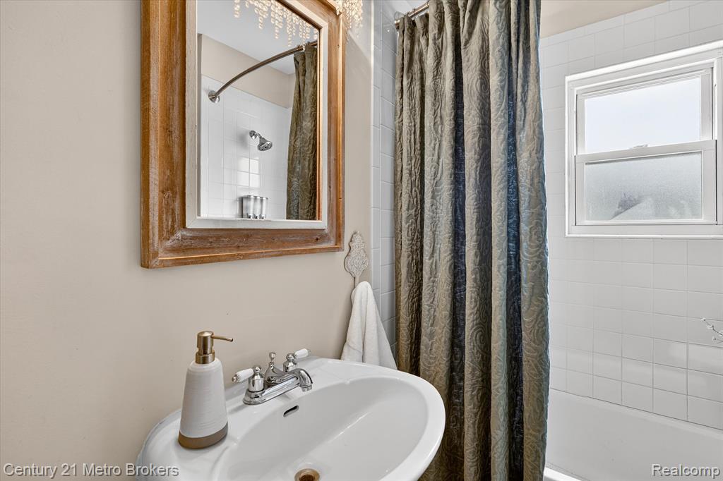 5501 East Potter Road Flint, MI 48506 - Photo 30 of 45
