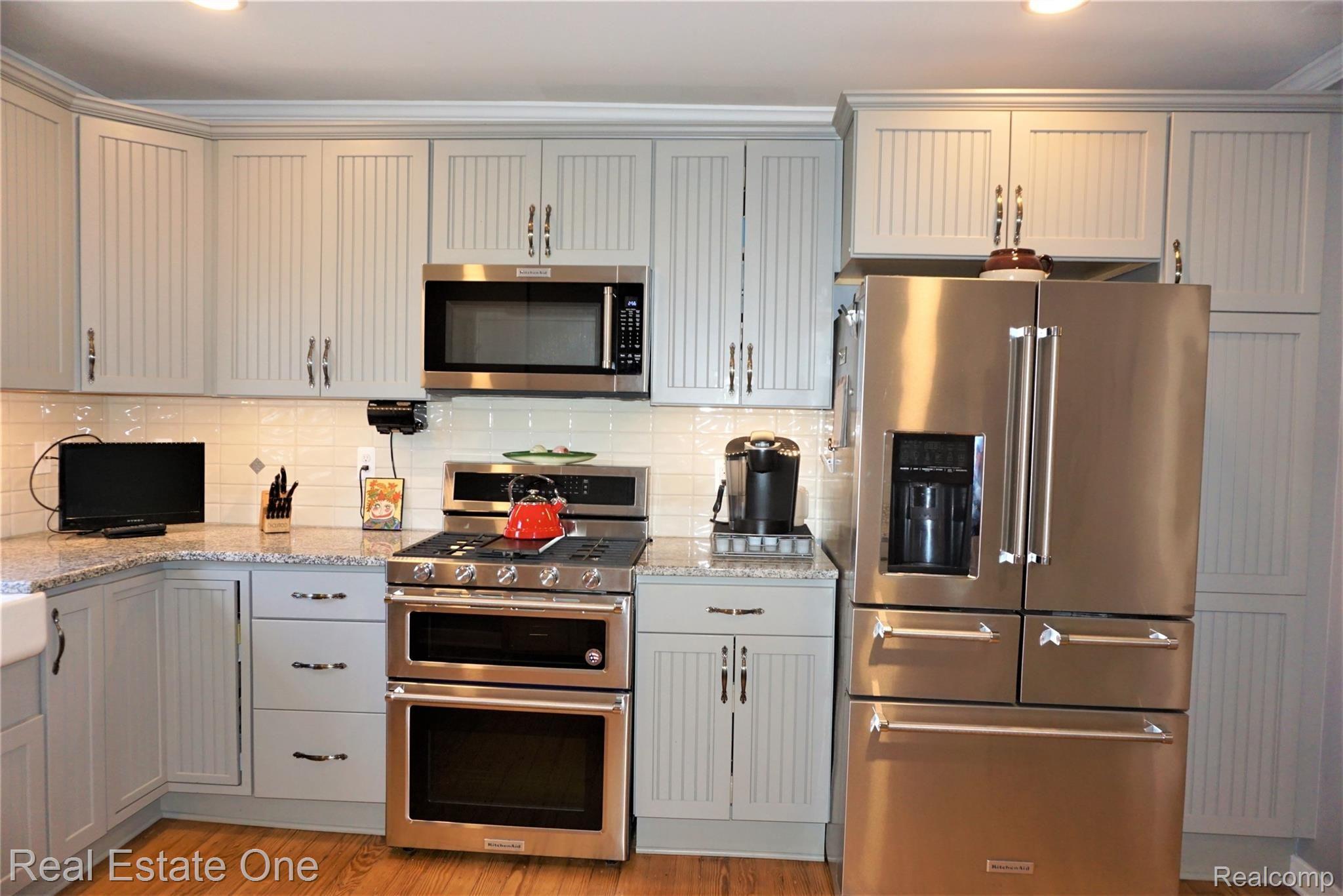129 Ferndale Avenue Rochester, MI 48307 - Photo 16 of 32 DSC02779 (2).JPG