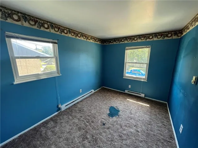 a view of empty room with window