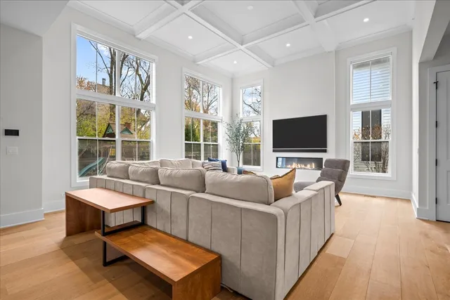 $1,399,000 | 1560 Samanthas Way, Deerfield, IL 60015