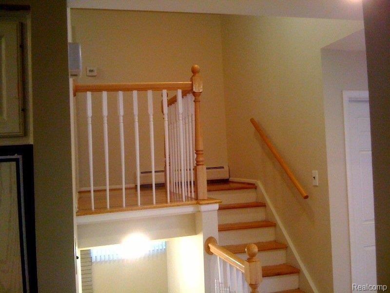 23885 Rockingham Street Southfield, MI 48033 - Photo 8 of 16 stair rock