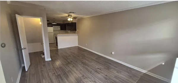 $1,050 | 805 North Oak Street, Unit 103, Arlington, TX 76011