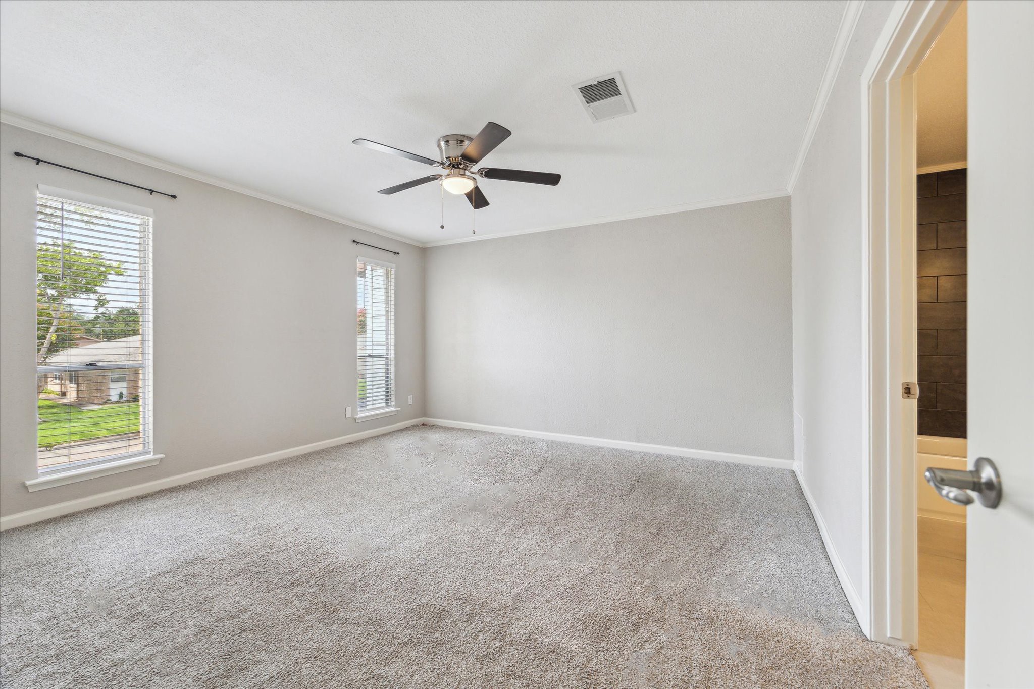 1428 Silverpines Road, Unit 428 Houston, TX 77062 - Photo 10 of 19 Primary bedroom is HUGE with beautiful natural light.