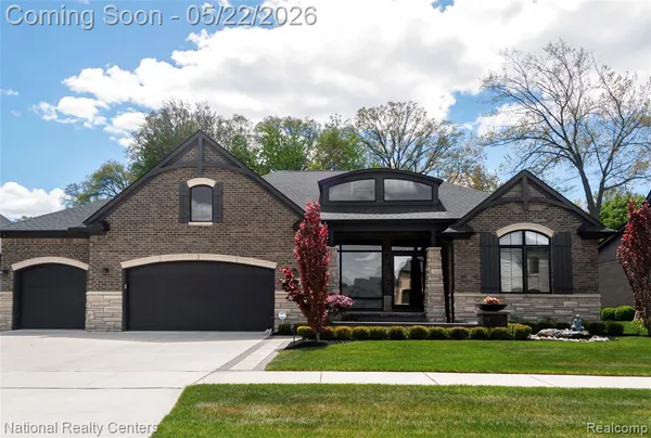 $900,000 | 14170 Kings Park Court, Utica, MI 48315