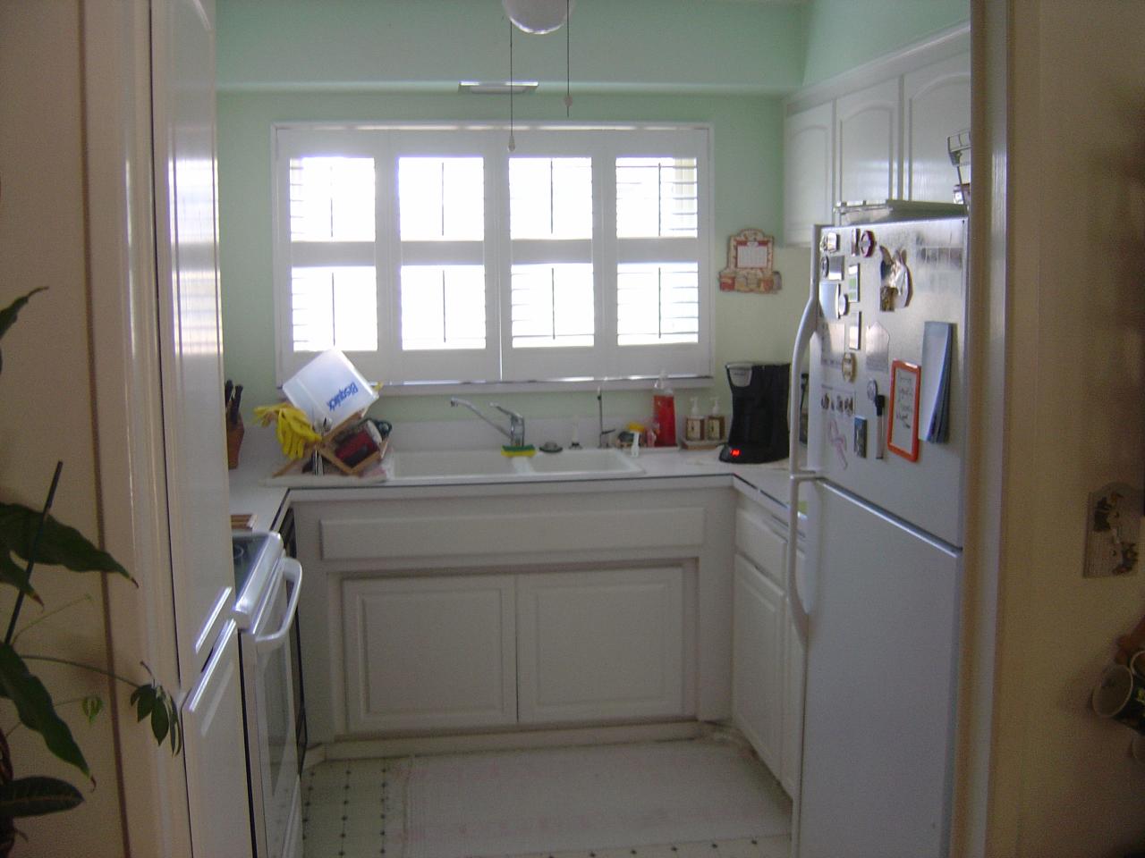 5726 Encina Road, Unit 3 Santa Barbara, CA 93117 - Photo 3 of 26 a room with storage and utility