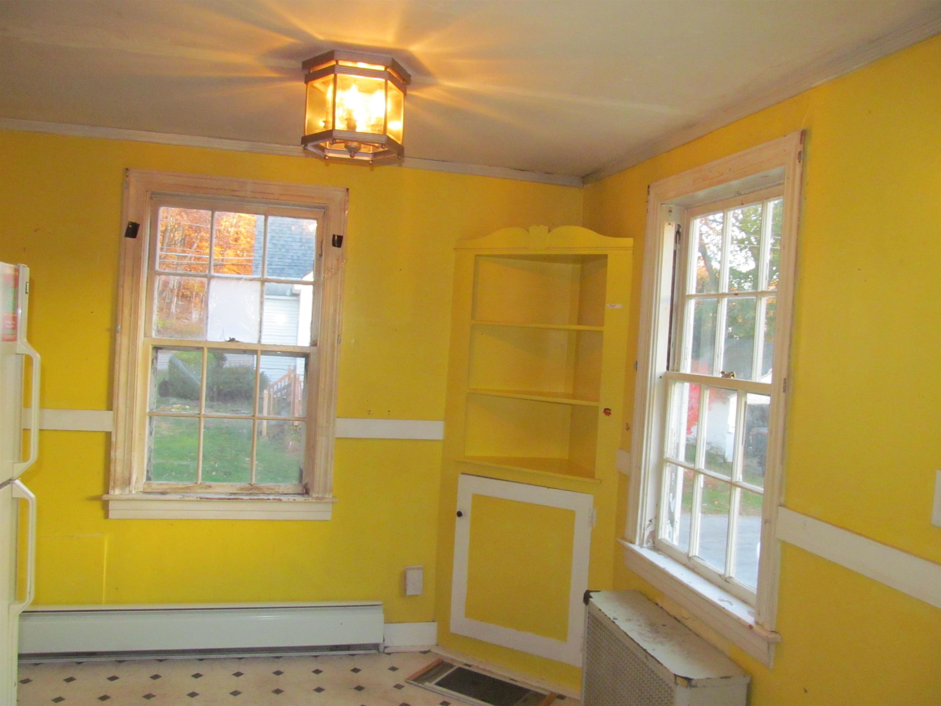 227 A Summer Street Springfield, VT 05156 - Photo 4 of 8