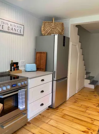 $4,000 | 87 Wood Lane, South Kingstown, RI 02879