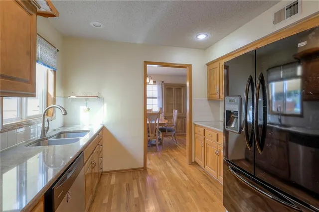 $330,000 | 1053 Southwest 8th Circle, Lee's Summit, MO 64081