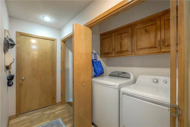 $330,000 | 1053 Southwest 8th Circle, Lee's Summit, MO 64081