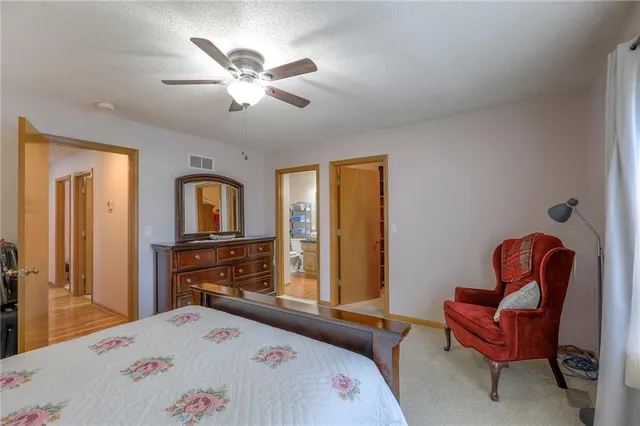 $330,000 | 1053 Southwest 8th Circle, Lee's Summit, MO 64081