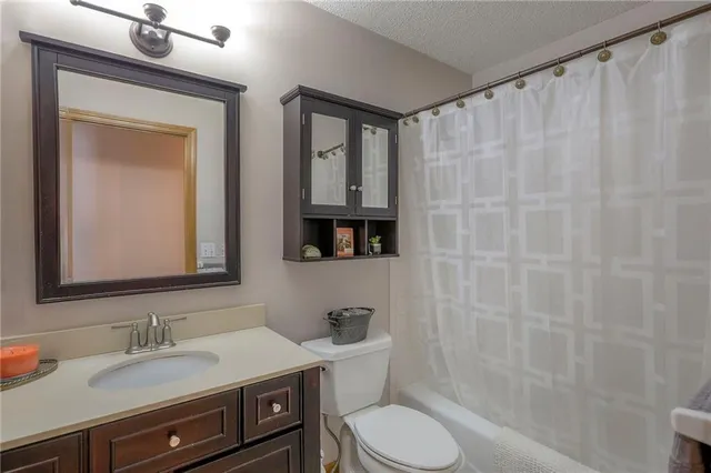 $330,000 | 1053 Southwest 8th Circle, Lee's Summit, MO 64081