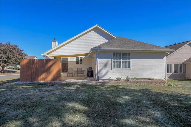 $330,000 | 1053 Southwest 8th Circle, Lee's Summit, MO 64081