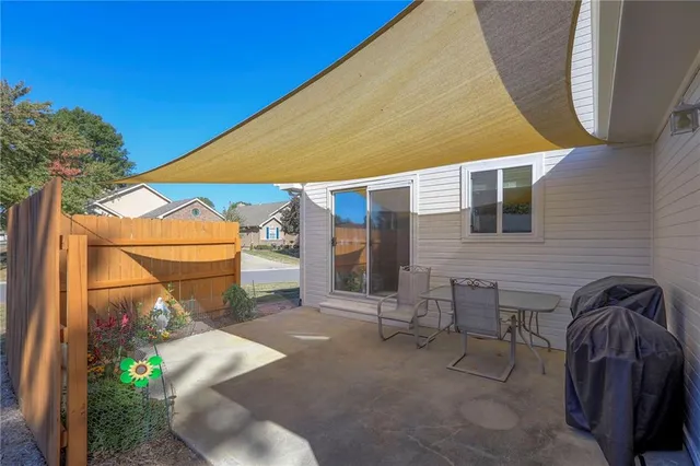 $330,000 | 1053 Southwest 8th Circle, Lee's Summit, MO 64081