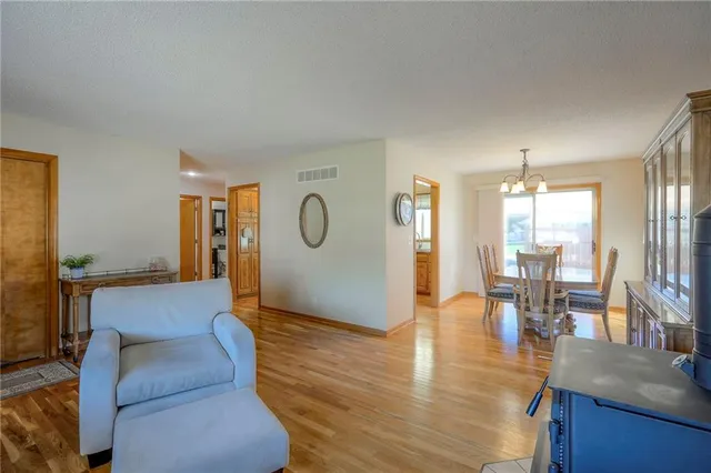 $330,000 | 1053 Southwest 8th Circle, Lee's Summit, MO 64081