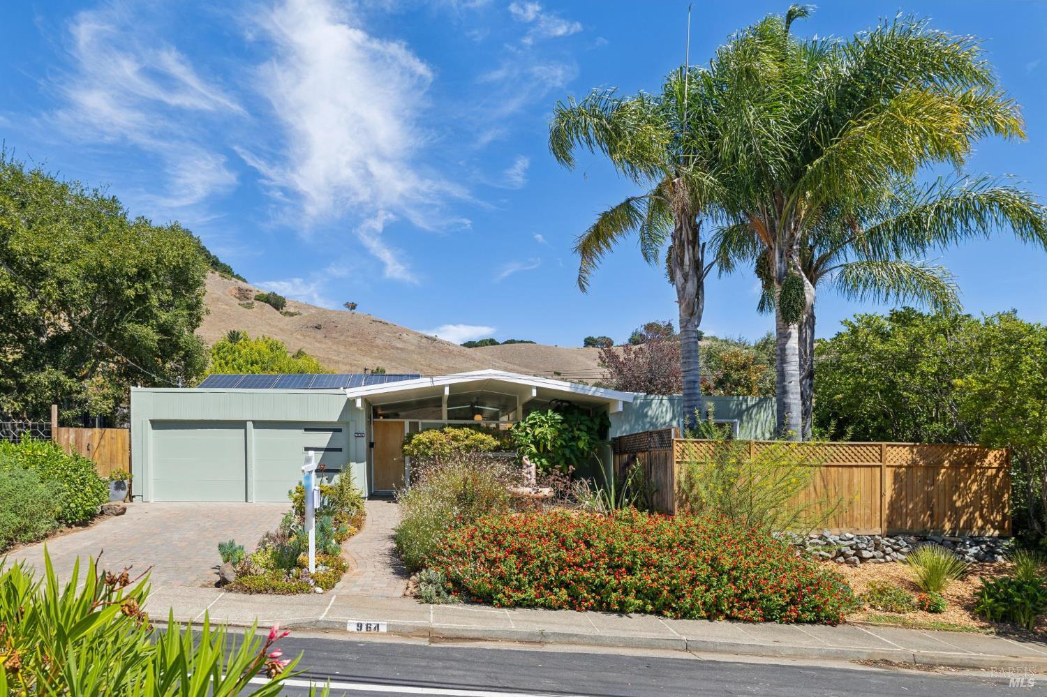964 Del Ganado Road San Rafael, CA 94903 - Photo 8 of 51 Gallery Image 8