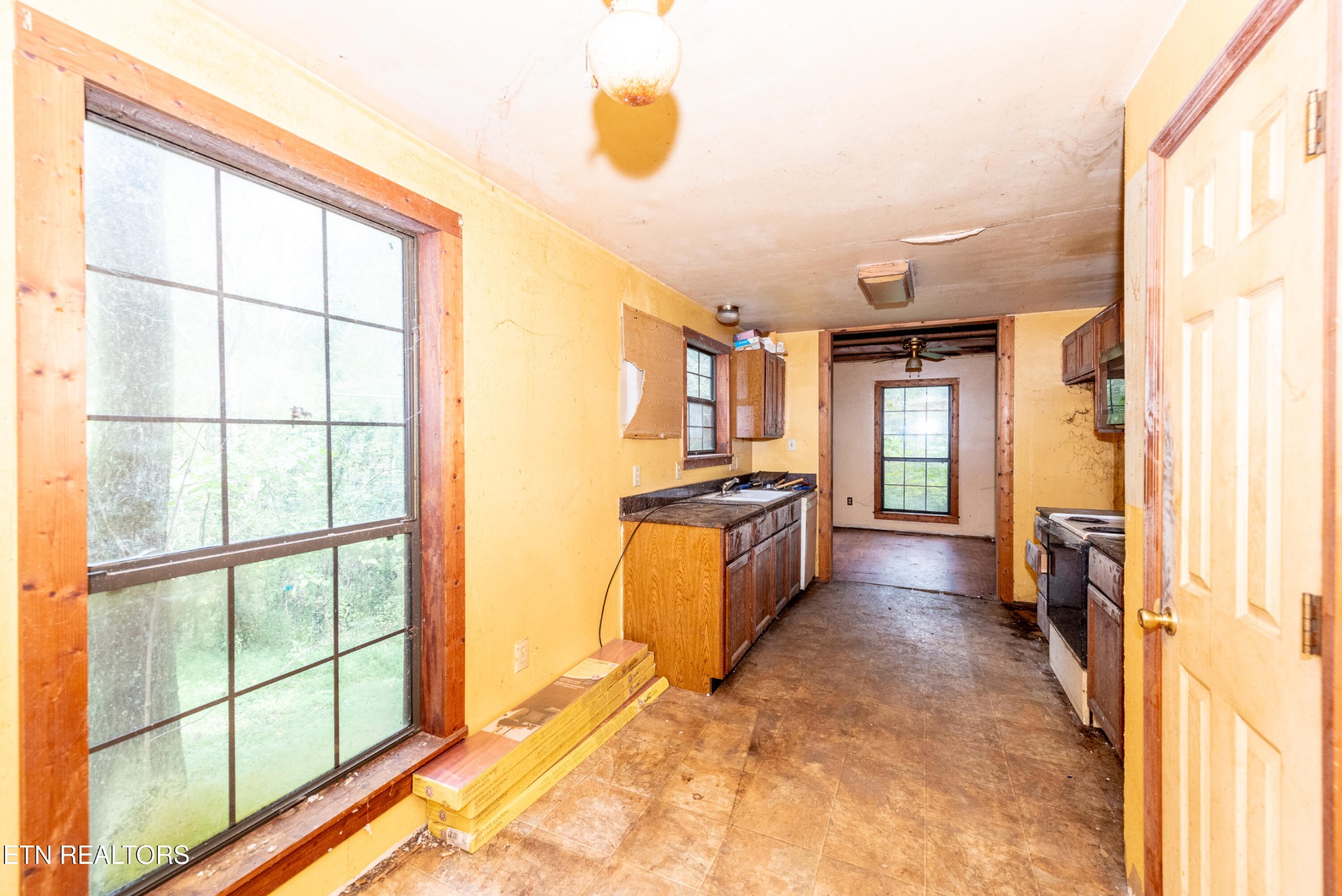 358 Boat Gunnel Road Townsend, TN 37882 - Photo 9 of 28 Gallery Image 9