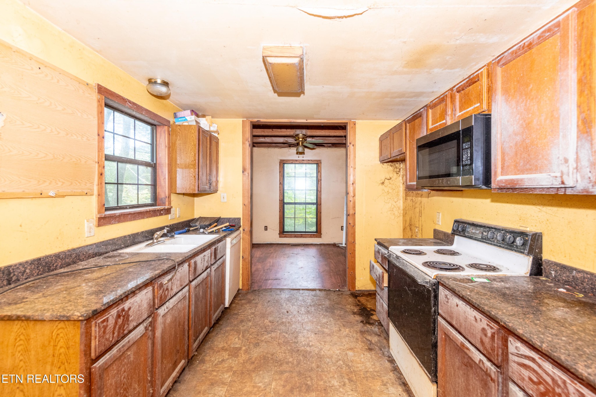 358 Boat Gunnel Road Townsend, TN 37882 - Photo 10 of 28 Gallery Image 10