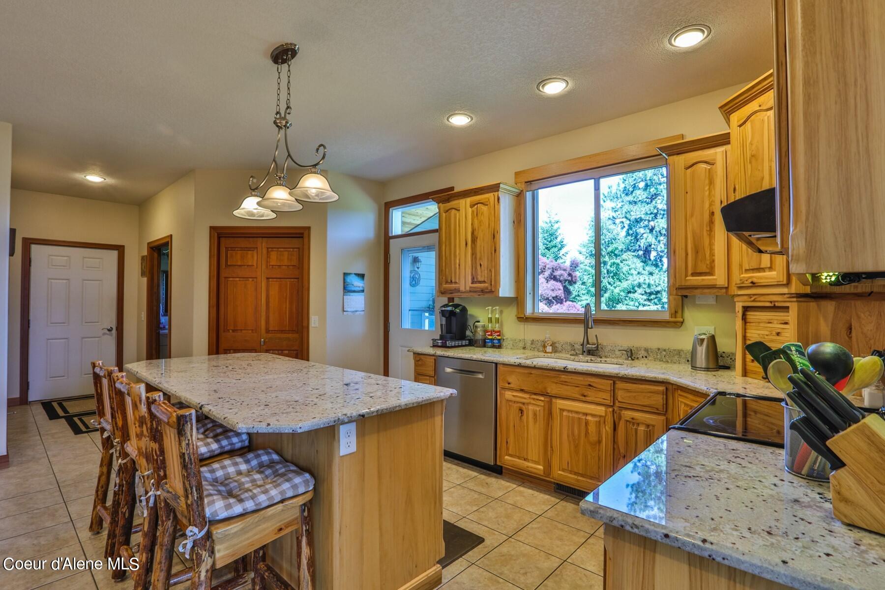 1524 Sunrise Road Bonners Ferry, ID 83805 - Photo 15 of 49 Gourmet kitchen