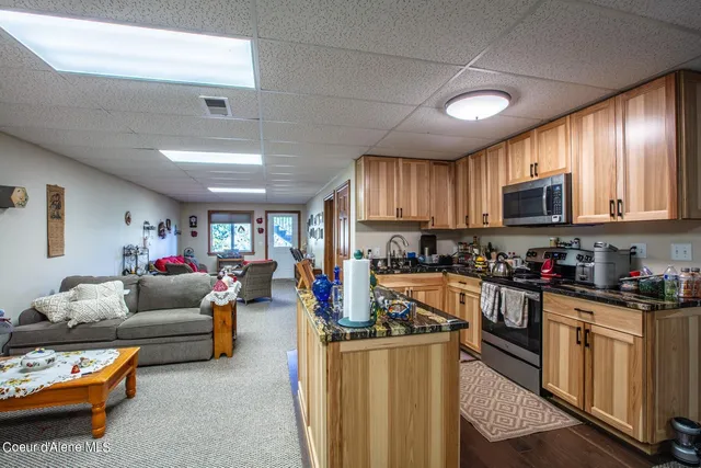 $877,000 | 1524 Sunrise Road, Bonners Ferry, ID 83805