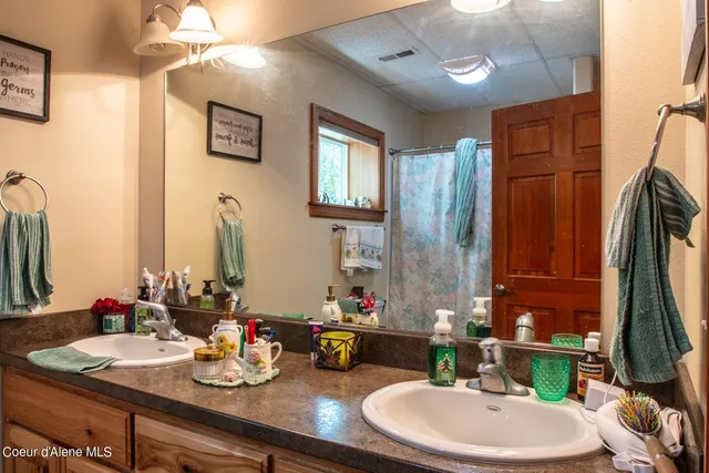 $877,000 | 1524 Sunrise Road, Bonners Ferry, ID 83805