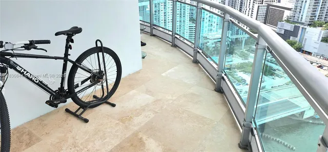 $589,000 | 350 South Miami Avenue, Unit 3214, Miami, FL 33130