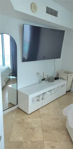 $589,000 | 350 South Miami Avenue, Unit 3214, Miami, FL 33130