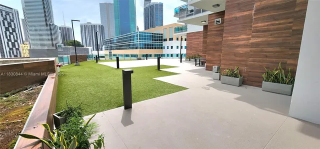 $589,000 | 350 South Miami Avenue, Unit 3214, Miami, FL 33130