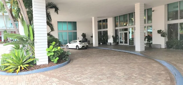 $589,000 | 350 South Miami Avenue, Unit 3214, Miami, FL 33130