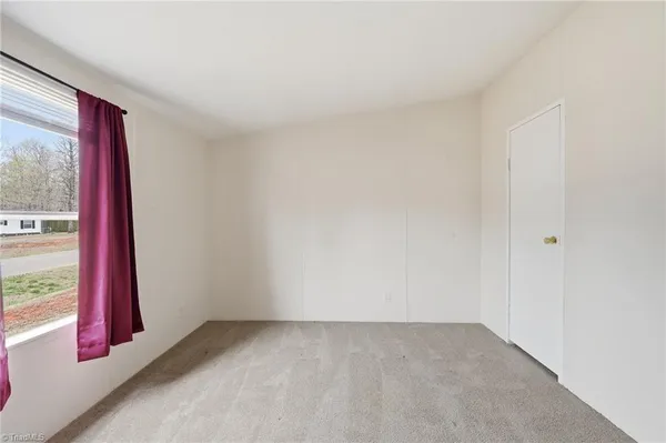 $204,999 | 2862 Eagle Point Drive, Trinity, NC 27370