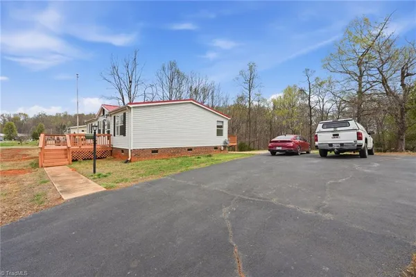 $204,999 | 2862 Eagle Point Drive, Trinity, NC 27370