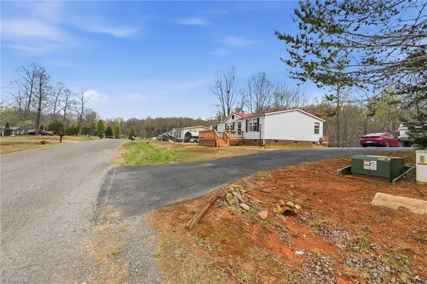 $204,999 | 2862 Eagle Point Drive, Trinity, NC 27370