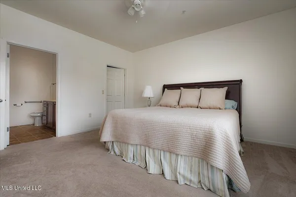 $285,000 | 8817 Parkview Oaks Circle, Olive Branch, MS 38654