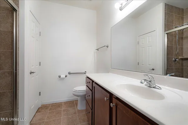 $290,000 | 8817 Parkview Oaks Circle, Olive Branch, MS 38654