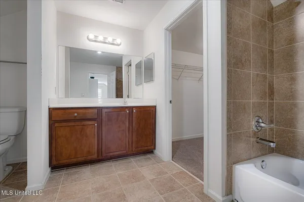 $285,000 | 8817 Parkview Oaks Circle, Olive Branch, MS 38654