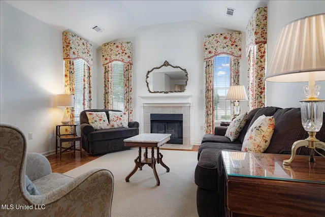 $290,000 | 8817 Parkview Oaks Circle, Olive Branch, MS 38654