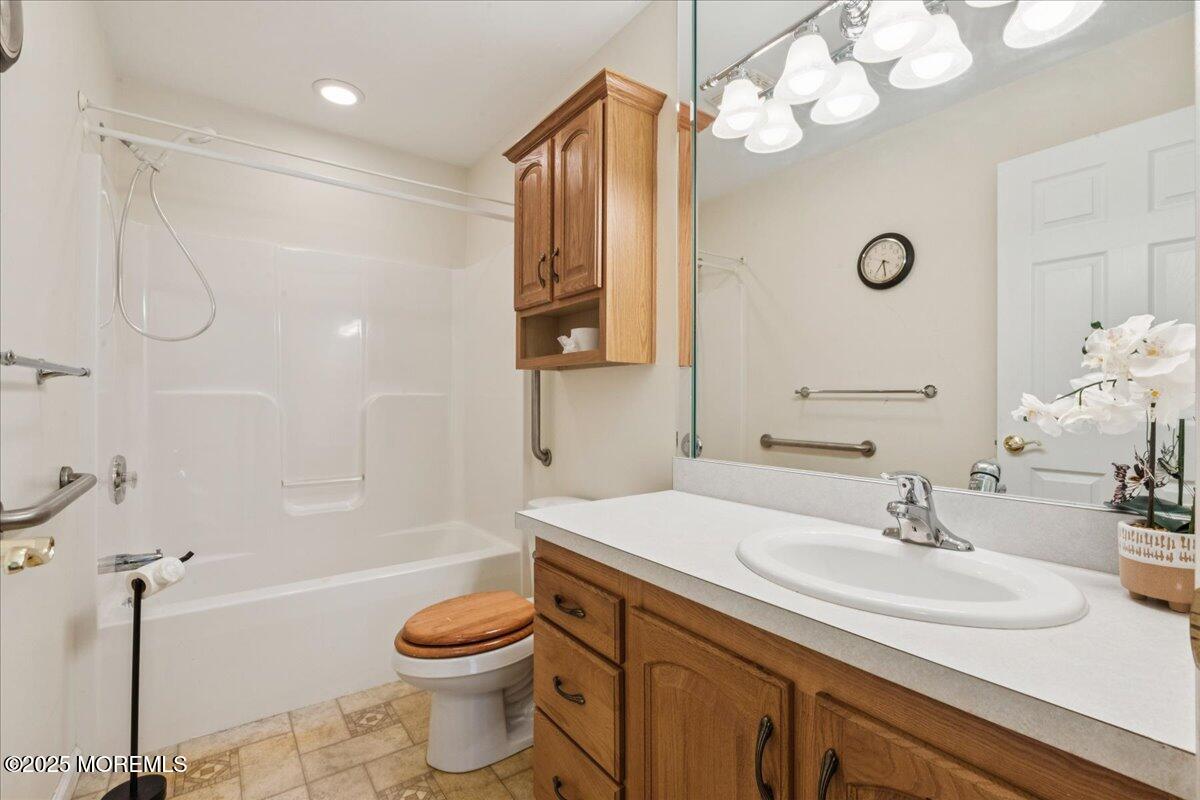 135 Village Road Morganville, NJ 07751 - Photo 13 of 19 17-Image-116