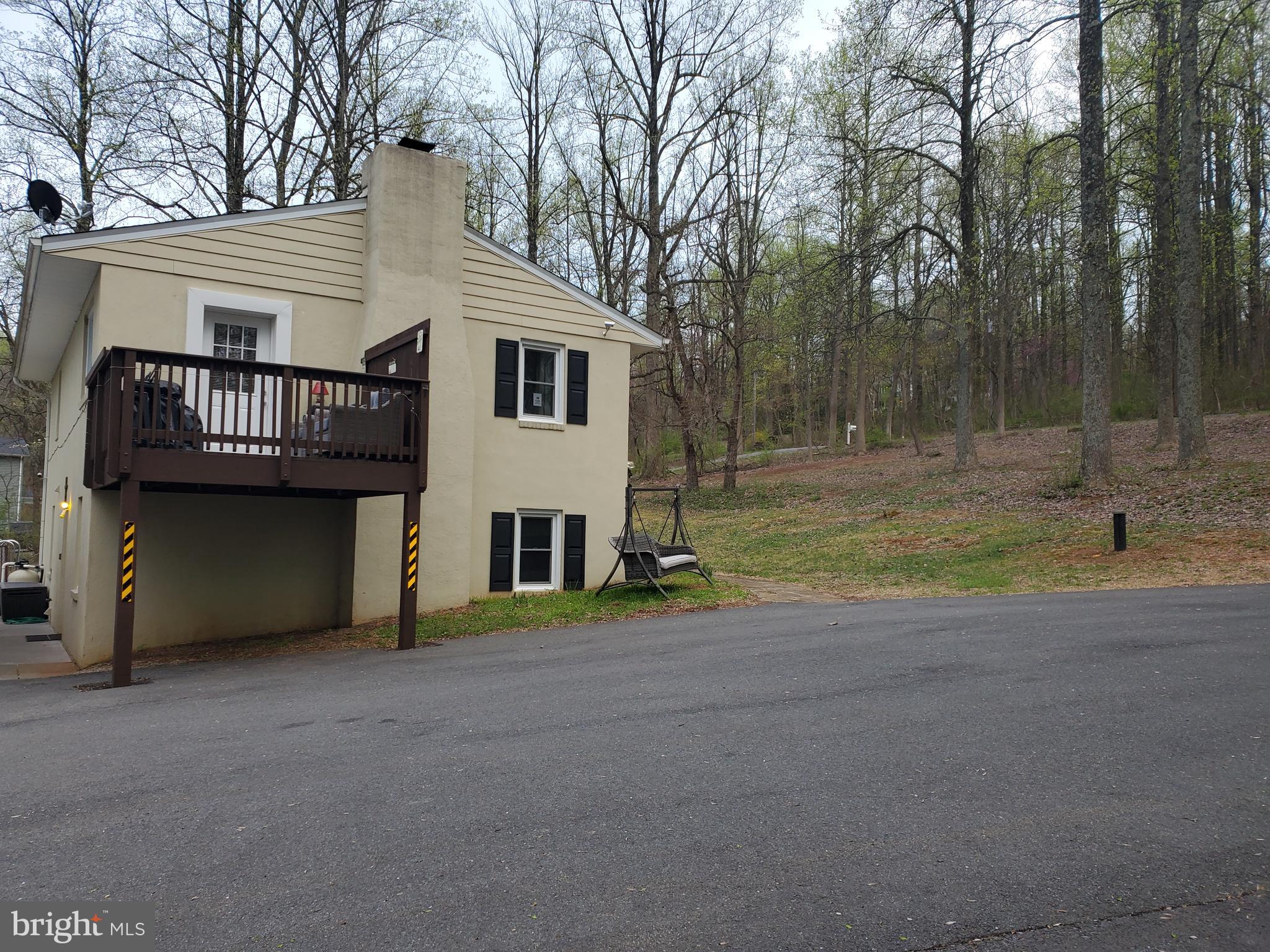 21931 Blue Ridge Mountain Road Paris, VA 20130 - Photo 7 of 61 DECK OUT OF DINING RM