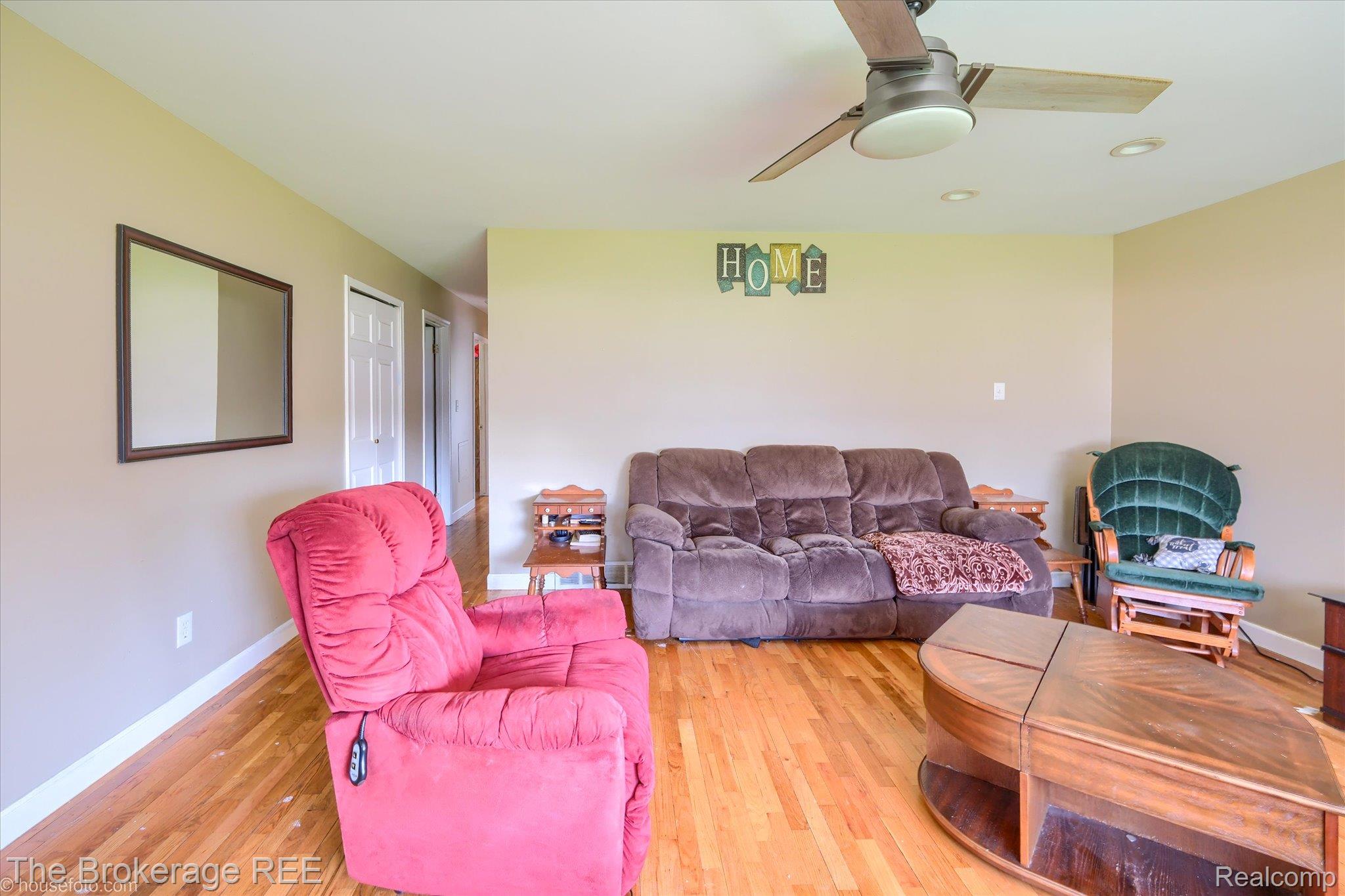 5477 Hopkins Road Flint, MI 48506 - Photo 5 of 27 Living room with light wood-type flooring, a ceiling fan, and recessed lighting