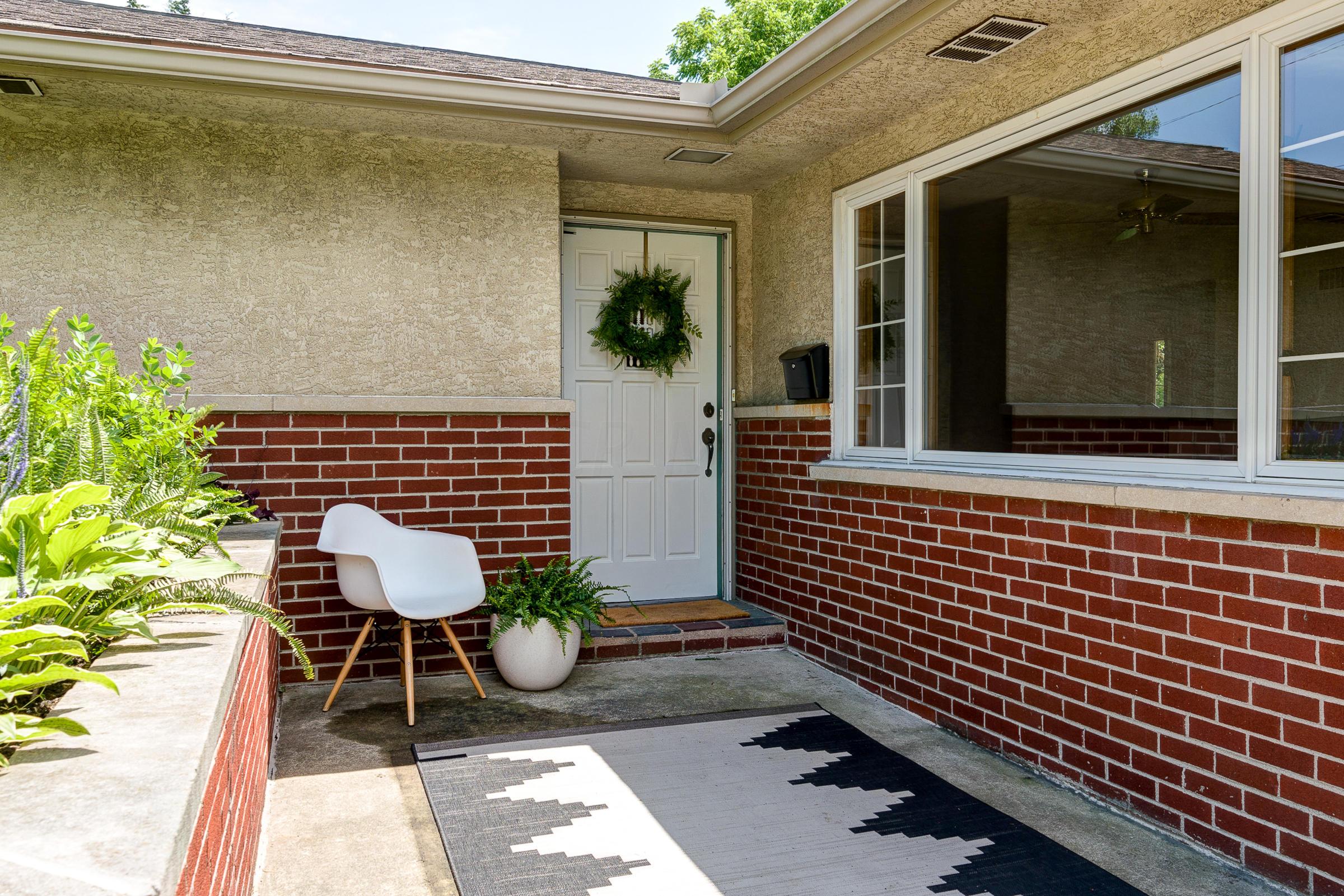 1545 Ridgeview Road Columbus, OH 43221 - Photo 2 of 33